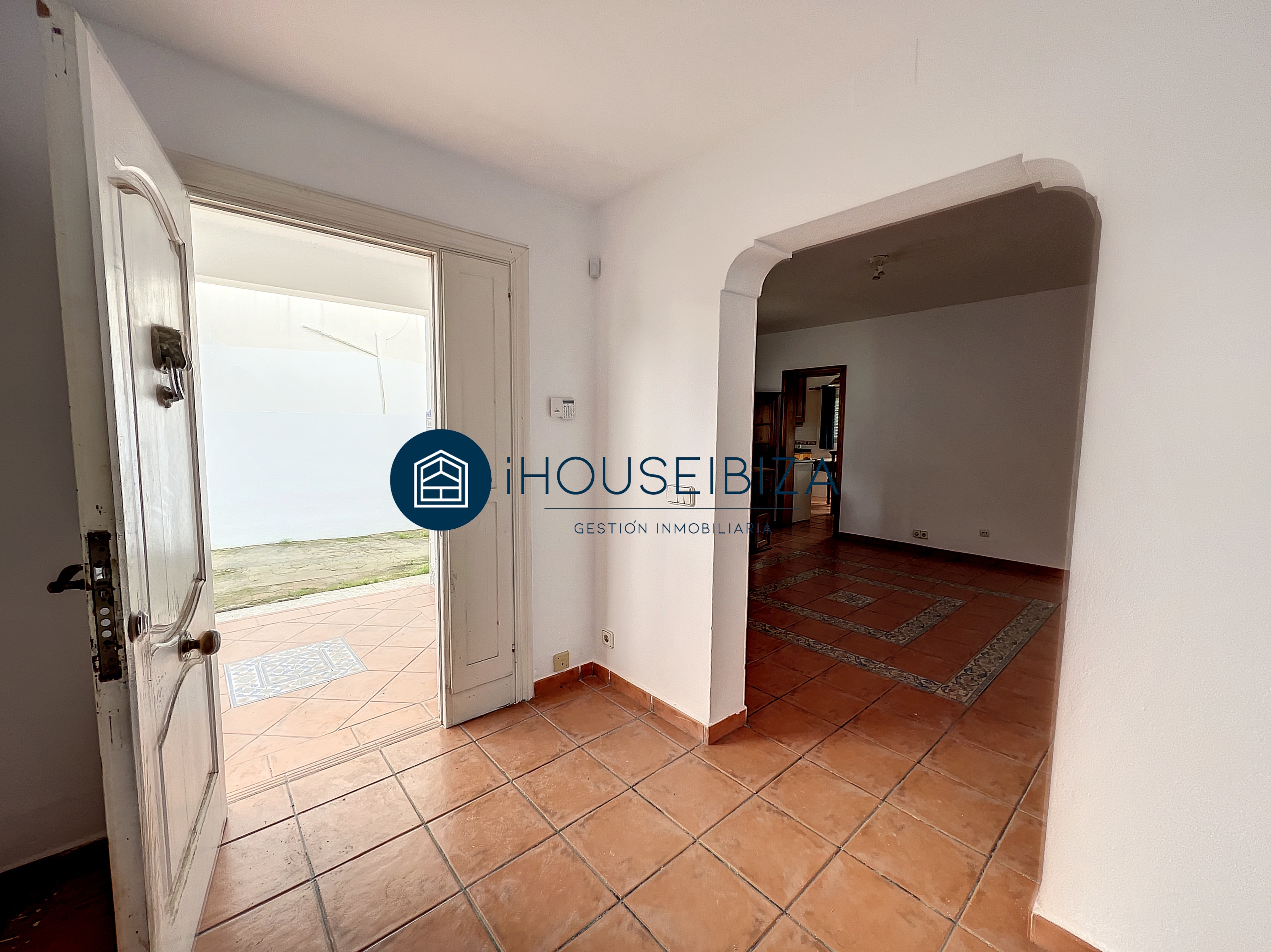 HOUSE FOR SALE IN SES PAISSES AREA