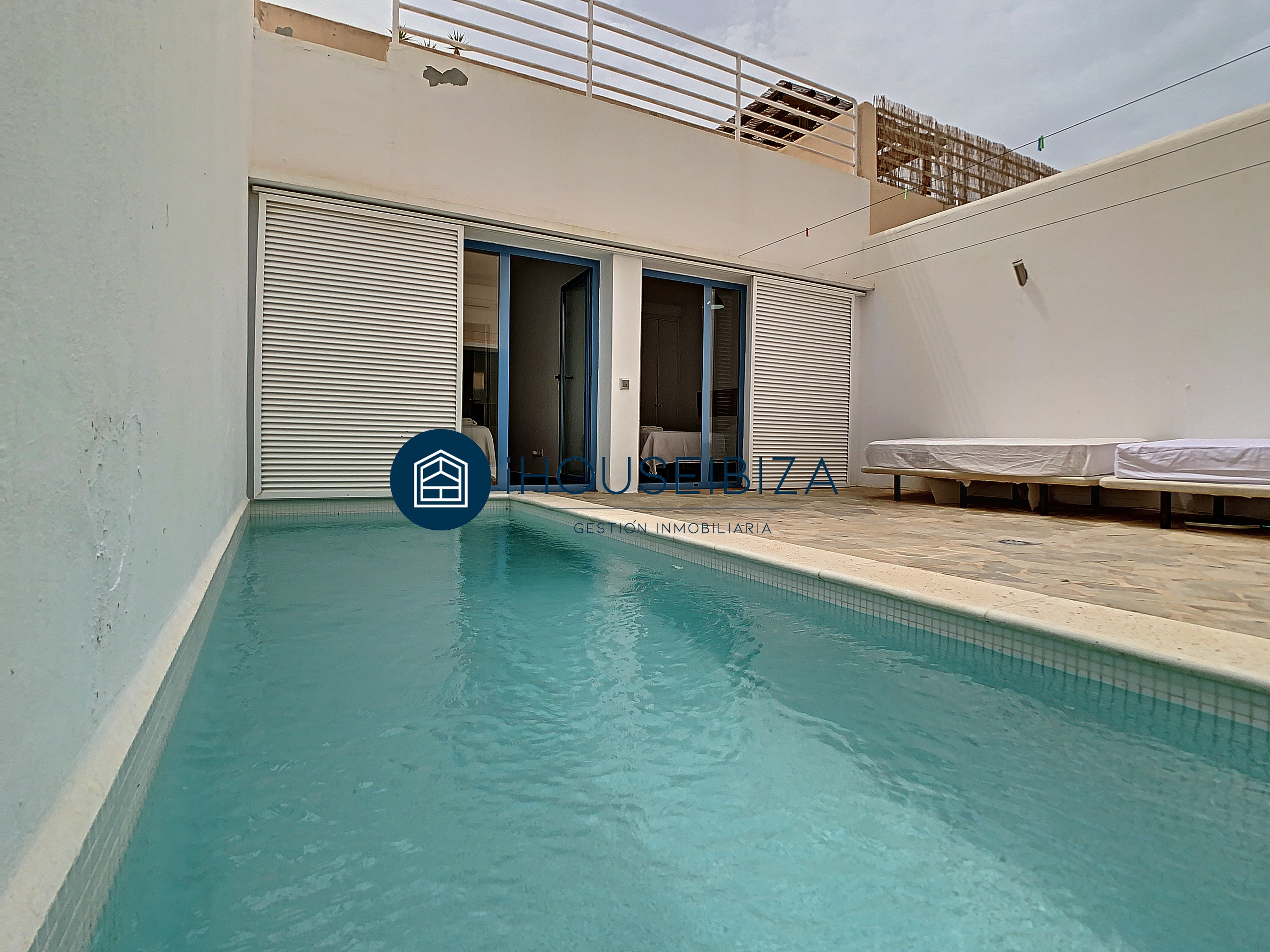 Magnifique maison à vendre avec piscine privée.